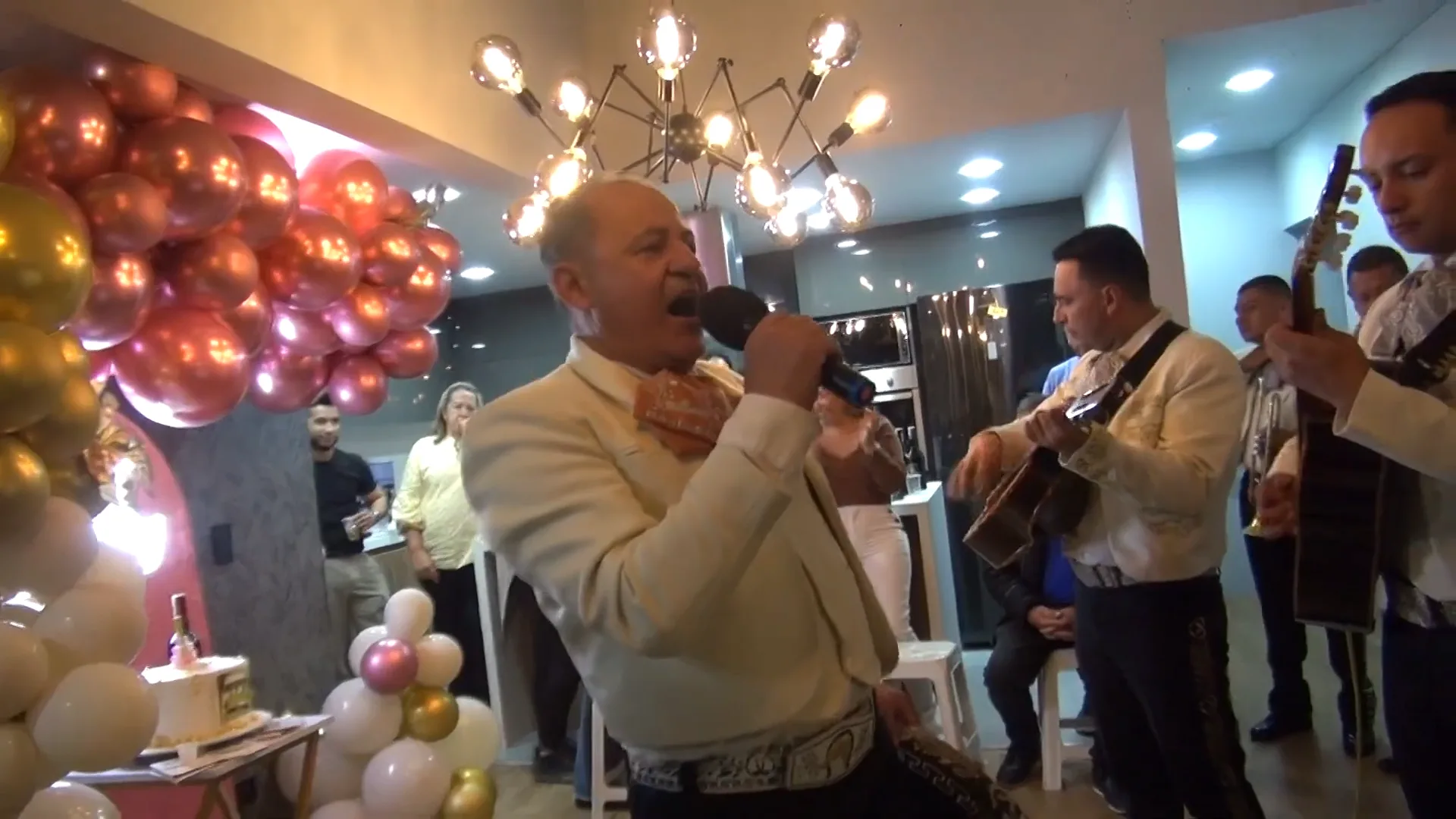 Serenata de cumpleaños en Engativá